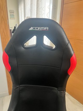 Playseat Corsa Edition + volante logitech G29