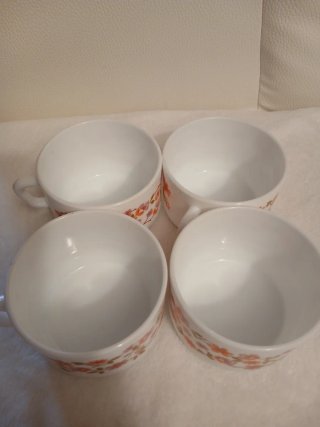 4 Tazze Arcopal France Milk Glass Fiori Anni '70