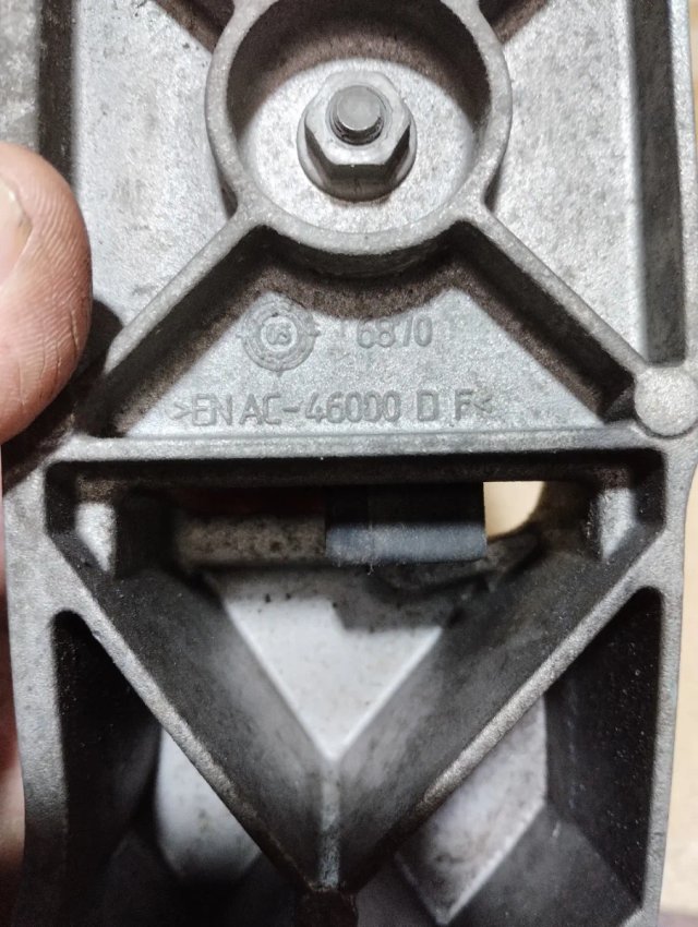 Soporte Cambio BMW E60/E61 Original