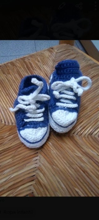 Zapatitos Converse bebé crochet