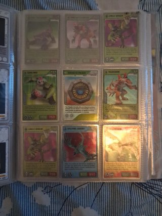 Álbum y Cartas Invizimals Desafíos Ocultos