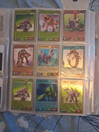 Álbum y Cartas Invizimals Desafíos Ocultos