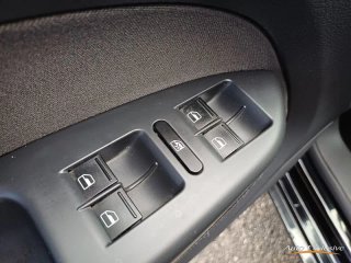 VOLKSWAGEN TOURAN 1.6 TDI BLUEMOTION