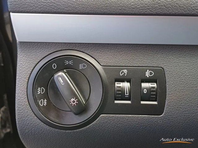 VOLKSWAGEN TOURAN 1.6 TDI BLUEMOTION
