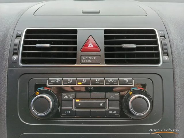 VOLKSWAGEN TOURAN 1.6 TDI BLUEMOTION