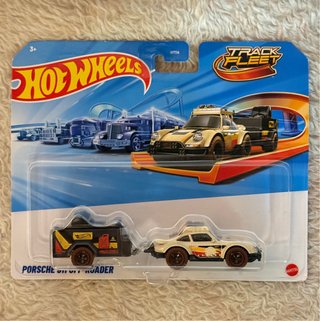 Hot Wheels Porsche Off-Roader