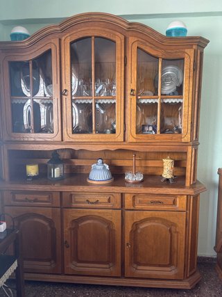 Alacena de madera maciza
