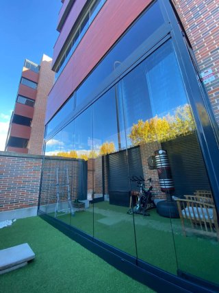 Cerramiento de Terraza Aluminio y Cristal