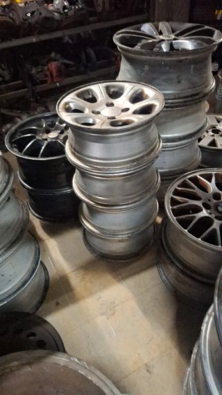 4 Llantas Saxo