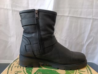 Botines negros de cuero