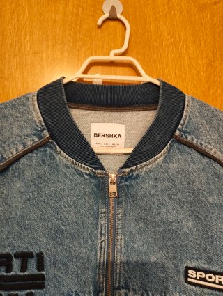 Chaqueta vaquera Bershka L
