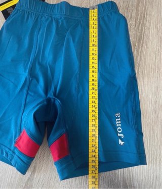 Malla corta running Joma azul y roja