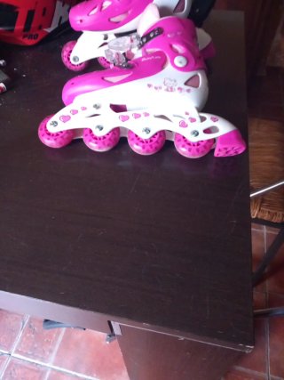 Patines en línea Hello Kitty rosas