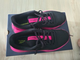 Zapatillas Reebok Nanoflex TR Negras y Rosas