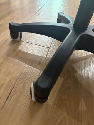 Silla de oficina Amazon negra