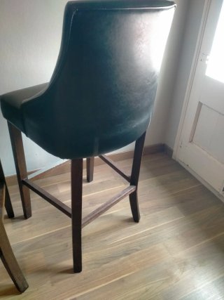 3 Sgabelli in Pelle e Legno