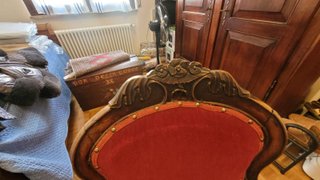 Coppia di poltrone vintage rosse stile classico