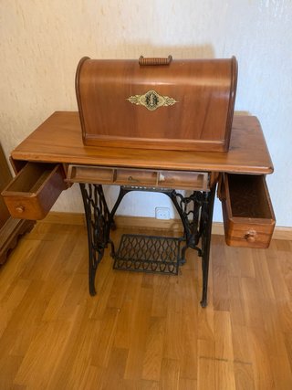 Máquina de coser Singer antigua