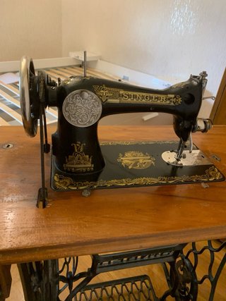Máquina de coser Singer antigua