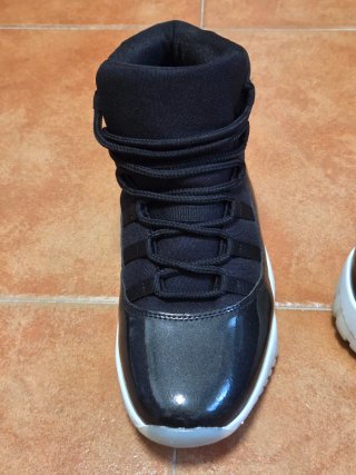 Zapatillas tipo air jordan T-41 Negras y Blanco