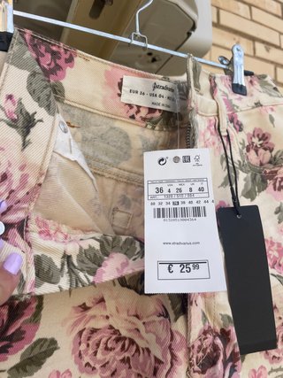 Shorts vaquero florales Stradivarius Talla S NUEVO