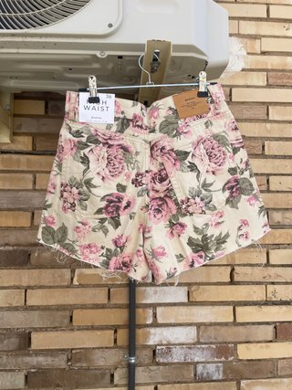 Shorts vaquero florales Stradivarius Talla S NUEVO