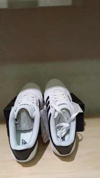 Scarpe Adidas Bianche e Nere Misura 39- 1/3