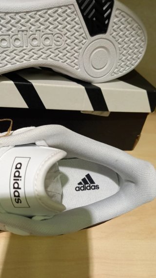 Scarpe Adidas Bianche e Nere Misura 39- 1/3