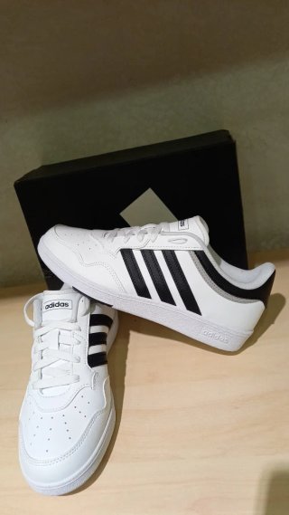 Scarpe Adidas Bianche e Nere Misura 39- 1/3