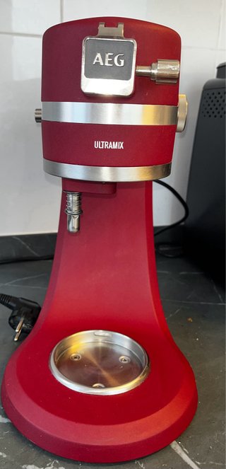 Amasadora AEG Ultramix Roja