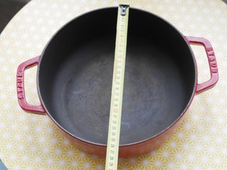 Preciosa cocotte STAUB hierro esmaltado 26 cm