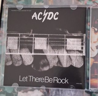 AC/DC - Let There Be Rock Con encendedor.