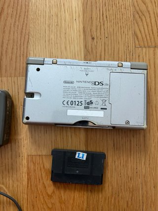 Nintendo DS Lite Plata + 150 Juegos