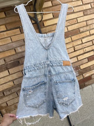 Peto corto vaquero NUEVO de Stradivarius