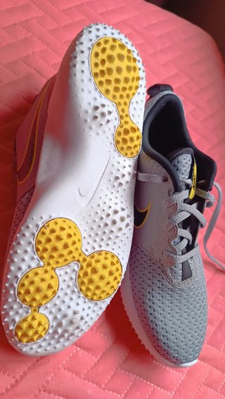 Zapatos Nike Tenis Grises y Blancos