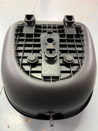 Baúl Piaggio 32L inyectado, negro meteora