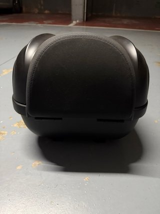 Baúl Piaggio 32L inyectado, negro meteora