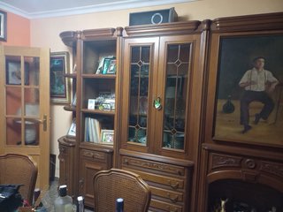 Mueble de comedor de madera