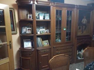 Mueble de comedor de madera