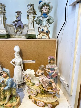 Figuras de porcelana bisqué antiguas
