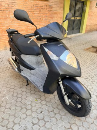 Honda Dylan 125 Scooter Negra/Gris