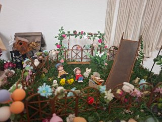 Casa de muñecas con patio