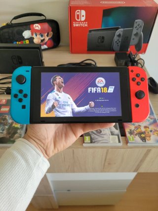 Nintendo Switch + Accesorios y Juegos