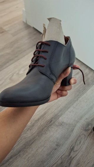 Botines Pikolinos azul oscuro con cordones