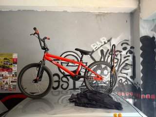 Bicicleta BMX Felt Roja