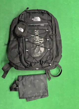 Mochila The North Face Negra con Neceser