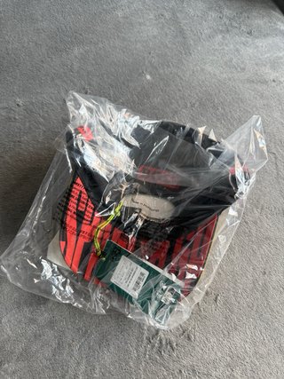 Gorra Oficial Alonso GP España Negra/Amarilla