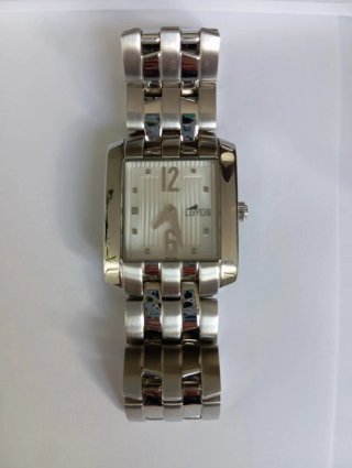Reloj Lotus Acero Caja Rectangular