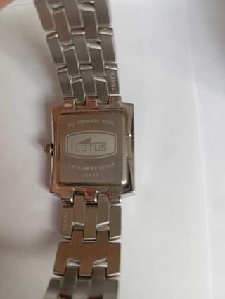 Reloj Lotus Acero Caja Rectangular