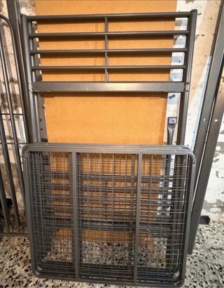 Letto a castello in metallo grigio a due letti